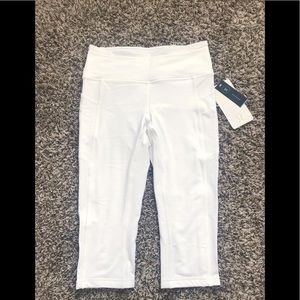 SOLD 🚫🚫🚫Lululemon mind over miles crops